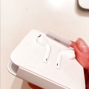 Brand new Apple EarPods